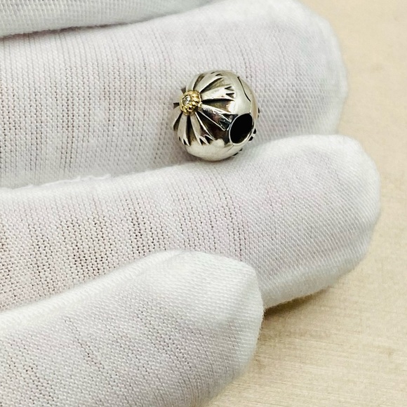 EUC Pandora 790988CZ Silver & 14k Gold Friendship Flower Clip w/ Clear Zirconia - Picture 4 of 9